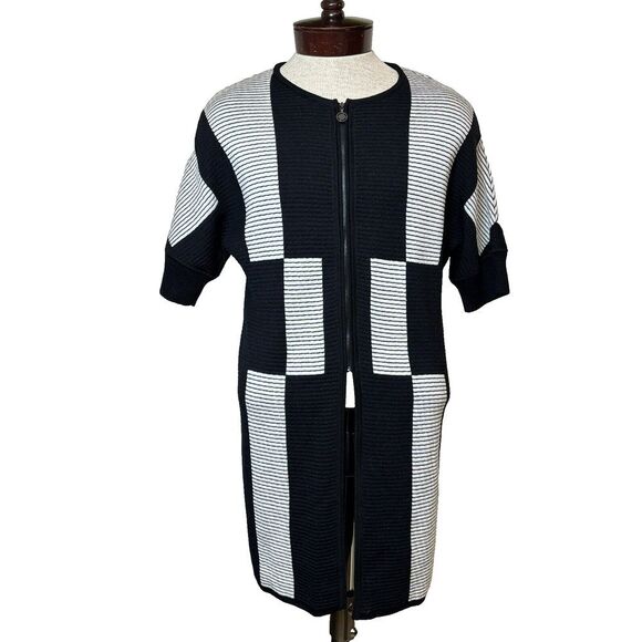 St. John Women's Black & White Geometric Wool‎ Blend Dress Sweater Size S-M - Picture 1 of 9